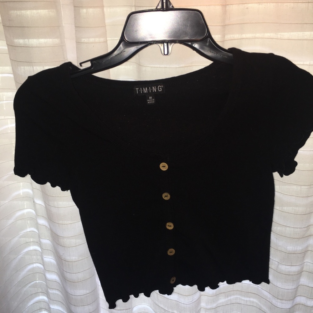 black crop top